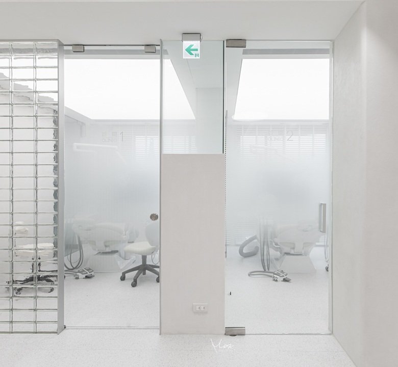 專業牙科個室診療法介紹 南港暁美牙醫診所 Akemi Dental Clinic 專攻數位齒顎矯正、舌側隱形矯正、兒童牙科